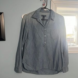Gap button up shirt